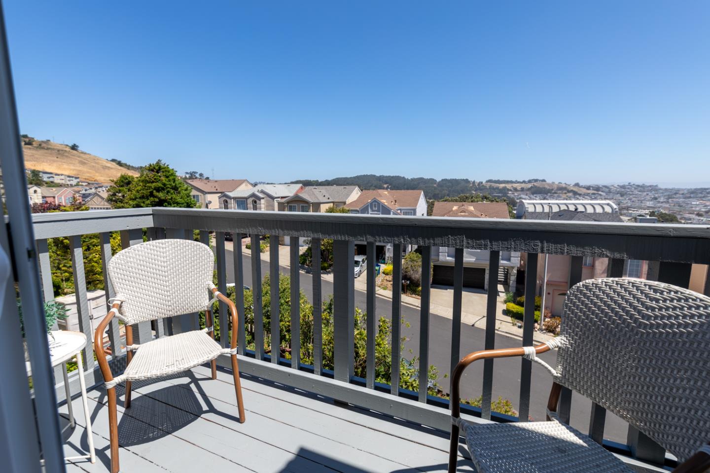 388 Bay Ridge Drive Daly City, CA 94014 - Photo 11 of 32 a view of a balcony with chair and wooden floor