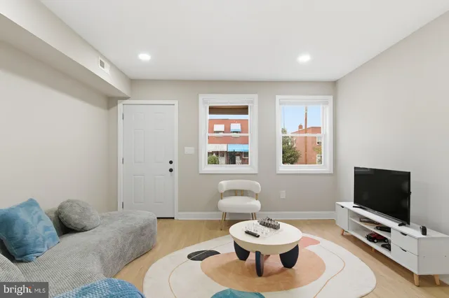 $2,000 | 3527 Horton Avenue, Baltimore, MD 21225