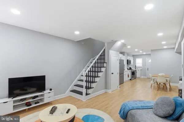 $2,000 | 3527 Horton Avenue, Baltimore, MD 21225