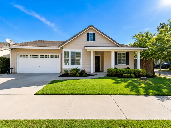$549,999 | 385 Summer Grove Circle, Roseville, CA 95678