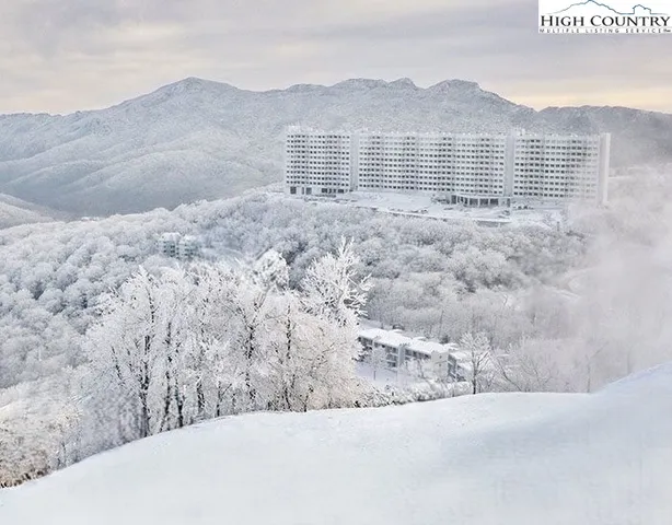 $285,000 | 303 Sugar Top Drive, Unit 62618, Sugar Mountain, NC 28604