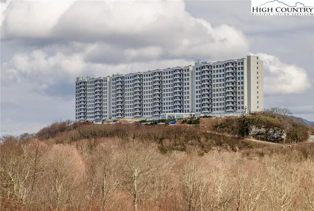 $285,000 | 303 Sugar Top Drive, Unit 62618, Sugar Mountain, NC 28604