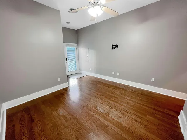 $1,300 | 615 Denmark Drive, Unit 102, Memphis, TN 38103