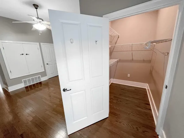 $1,300 | 615 Denmark Drive, Unit 102, Memphis, TN 38103