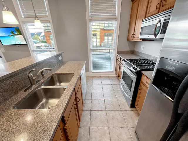 $1,300 | 615 Denmark Drive, Unit 102, Memphis, TN 38103