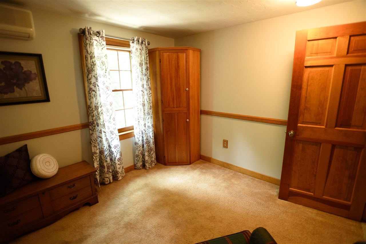 64 Foote Road Bow, NH 03304 - Photo 15 of 22
