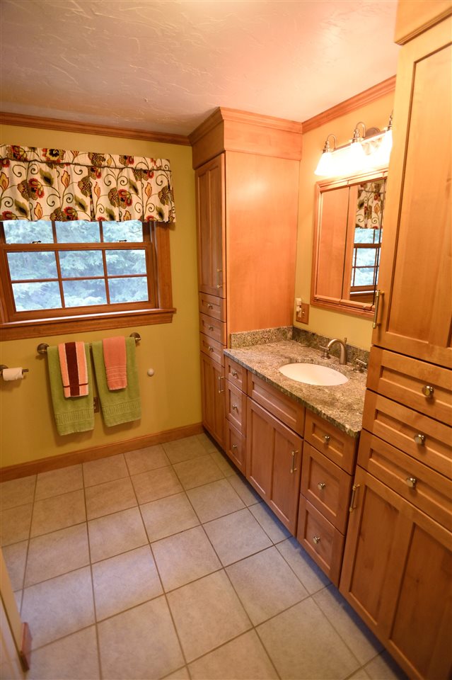 64 Foote Road Bow, NH 03304 - Photo 16 of 22