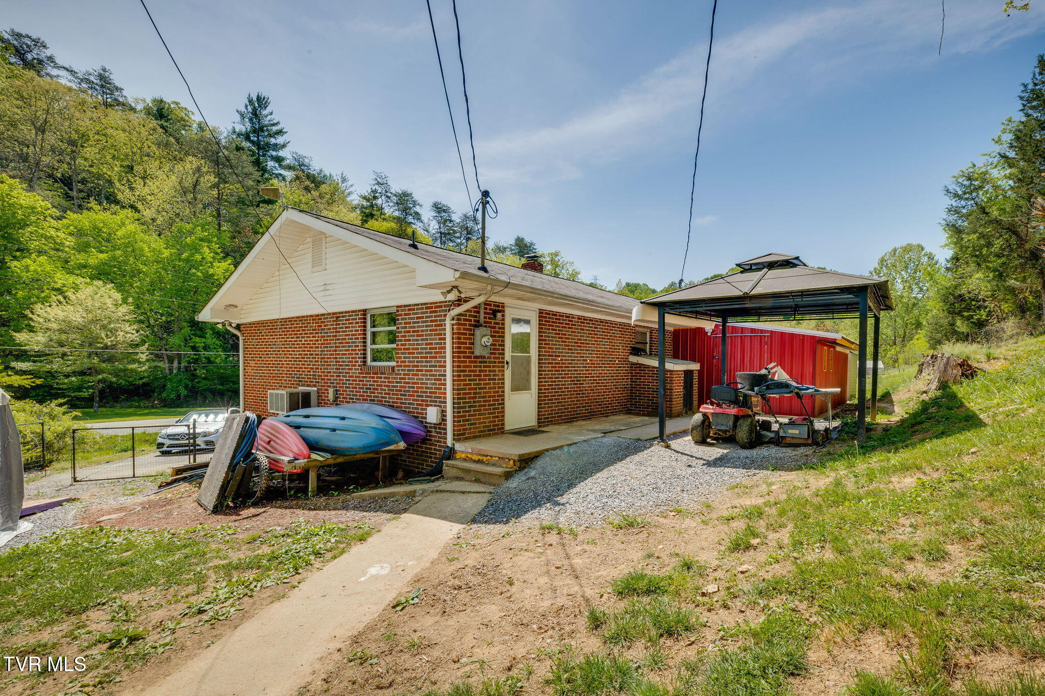 4320 Reservoir Road Kingsport, TN 37660 - Photo 27 of 30 027