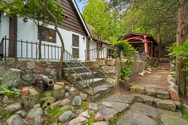 $695,000 | 18135 Klemme Road, Schleswig, WI 53042