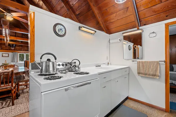 $695,000 | 18135 Klemme Road, Schleswig, WI 53042