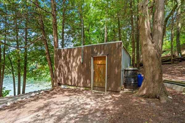 $695,000 | 18135 Klemme Road, Schleswig, WI 53042