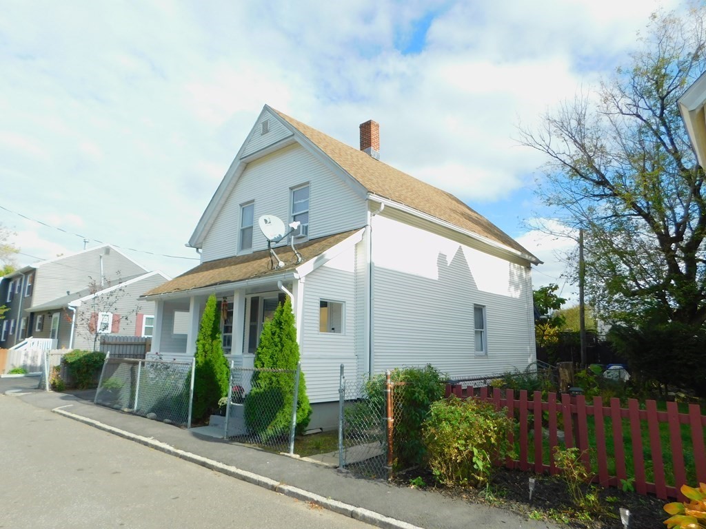 13 Atwood Place Springfield, MA 01105 - Photo 2 of 15 Gallery Image 2