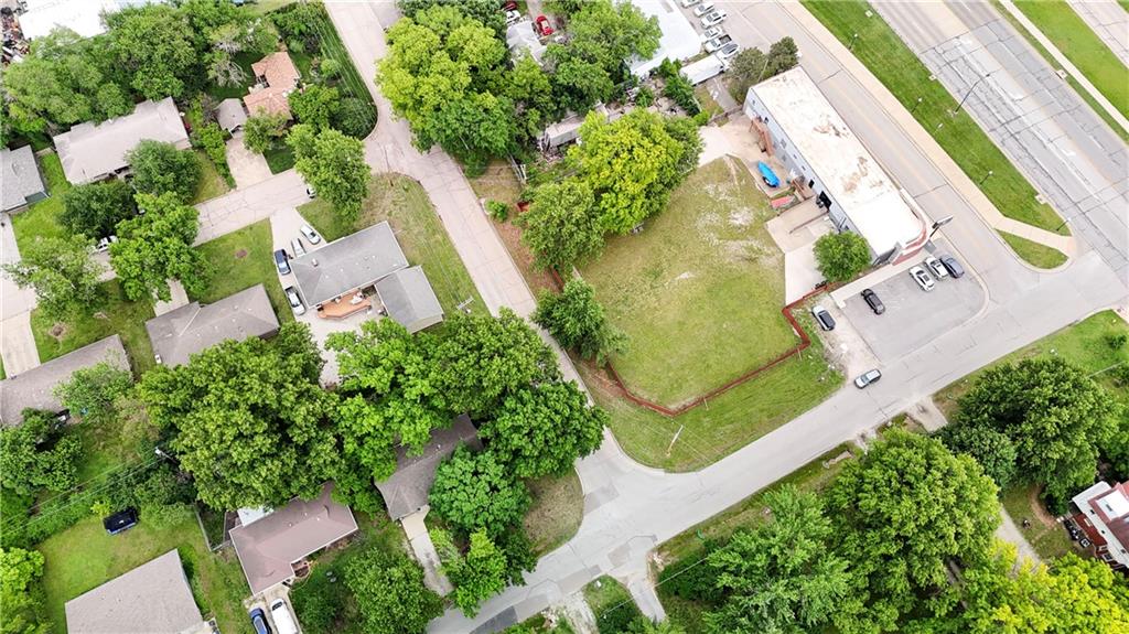 2220 Learnard Avenue Lawrence, KS 66046 - Photo 34 of 37