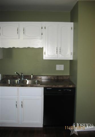 228 West Grant Street Decatur, IN 46733 - Photo 4 of 14