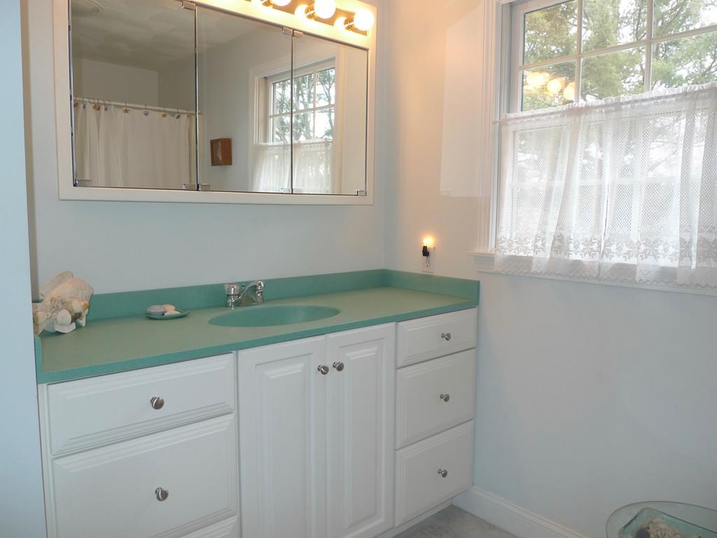 31 Hancock Road Wakefield, MA 01880 - Photo 20 of 32 Gallery Image 20