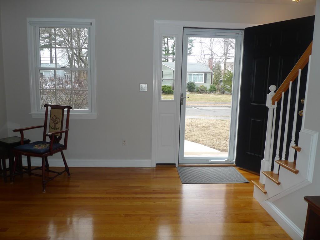 31 Hancock Road Wakefield, MA 01880 - Photo 2 of 32 Gallery Image 2