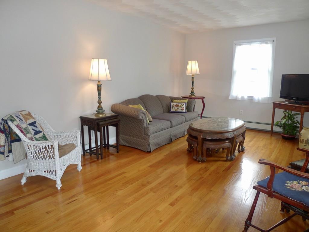 31 Hancock Road Wakefield, MA 01880 - Photo 3 of 32 Gallery Image 3