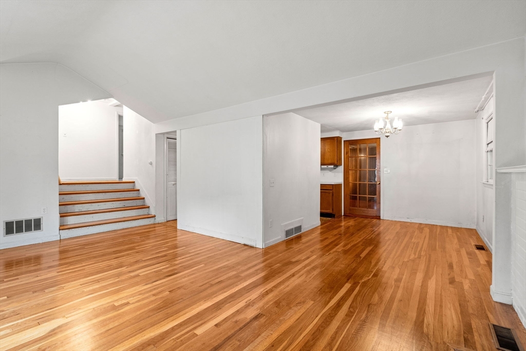 10 Pine Road Beverly, MA 01915 - Photo 7 of 42
