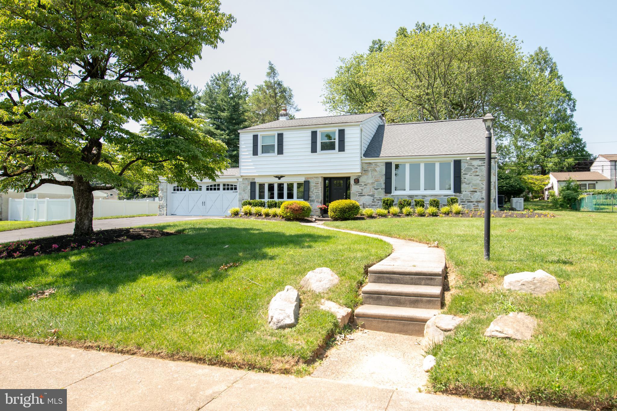 342 Keats Road Huntingdon Valley, PA 19006 - Photo 4 of 44 Gallery Image 4