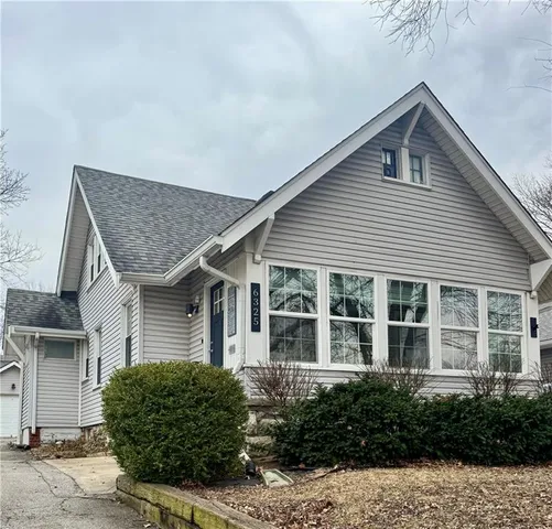 $479,000 | 6325 Baltimore Avenue, Kansas City, MO 64113