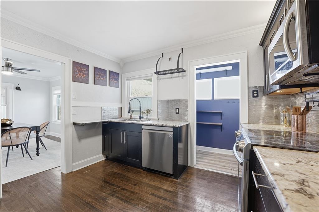 6325 Baltimore Avenue Kansas City, MO 64113 - Photo 12 of 24