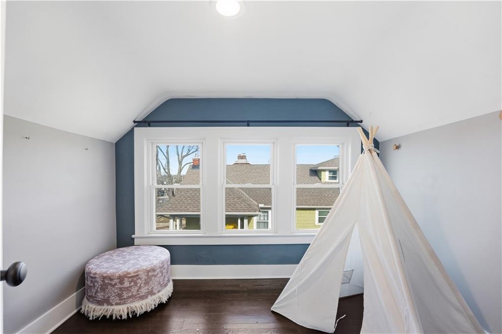 6325 Baltimore Avenue Kansas City, MO 64113 - Photo 18 of 24