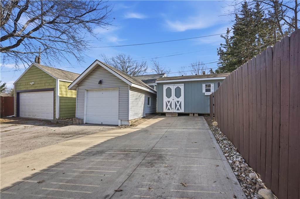 6325 Baltimore Avenue Kansas City, MO 64113 - Photo 22 of 24