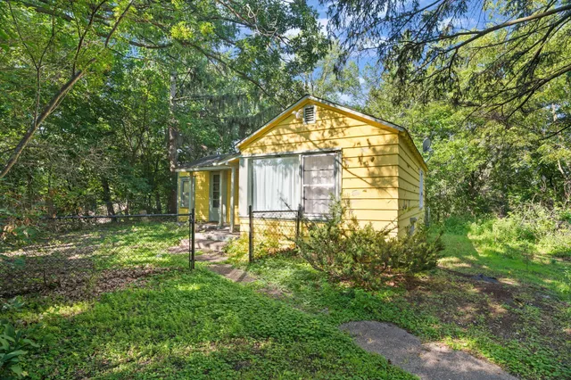 $300,000 | 4508 Williston Road, Minnetonka, MN 55345