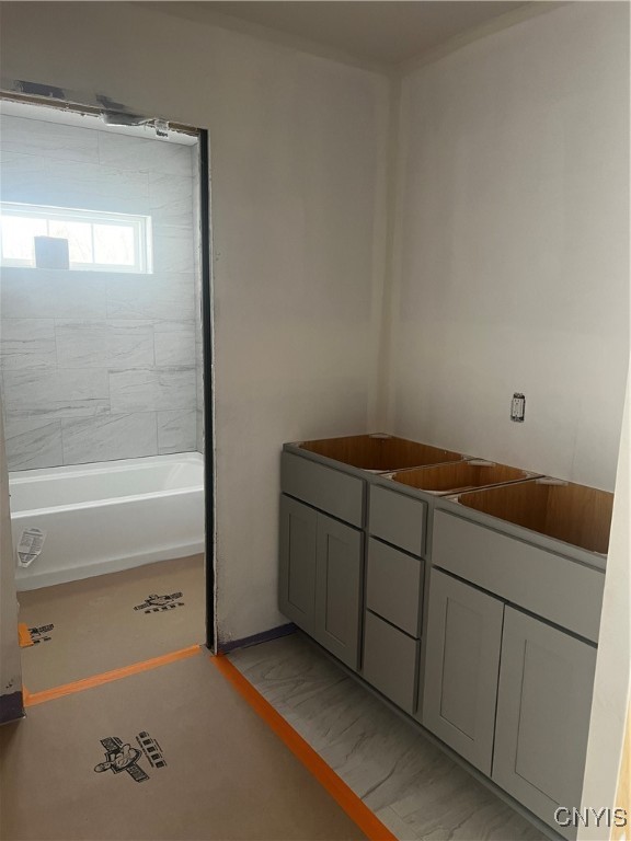 114 Left Field Course Manlius, NY 13104 - Photo 6 of 13 Guest Bath