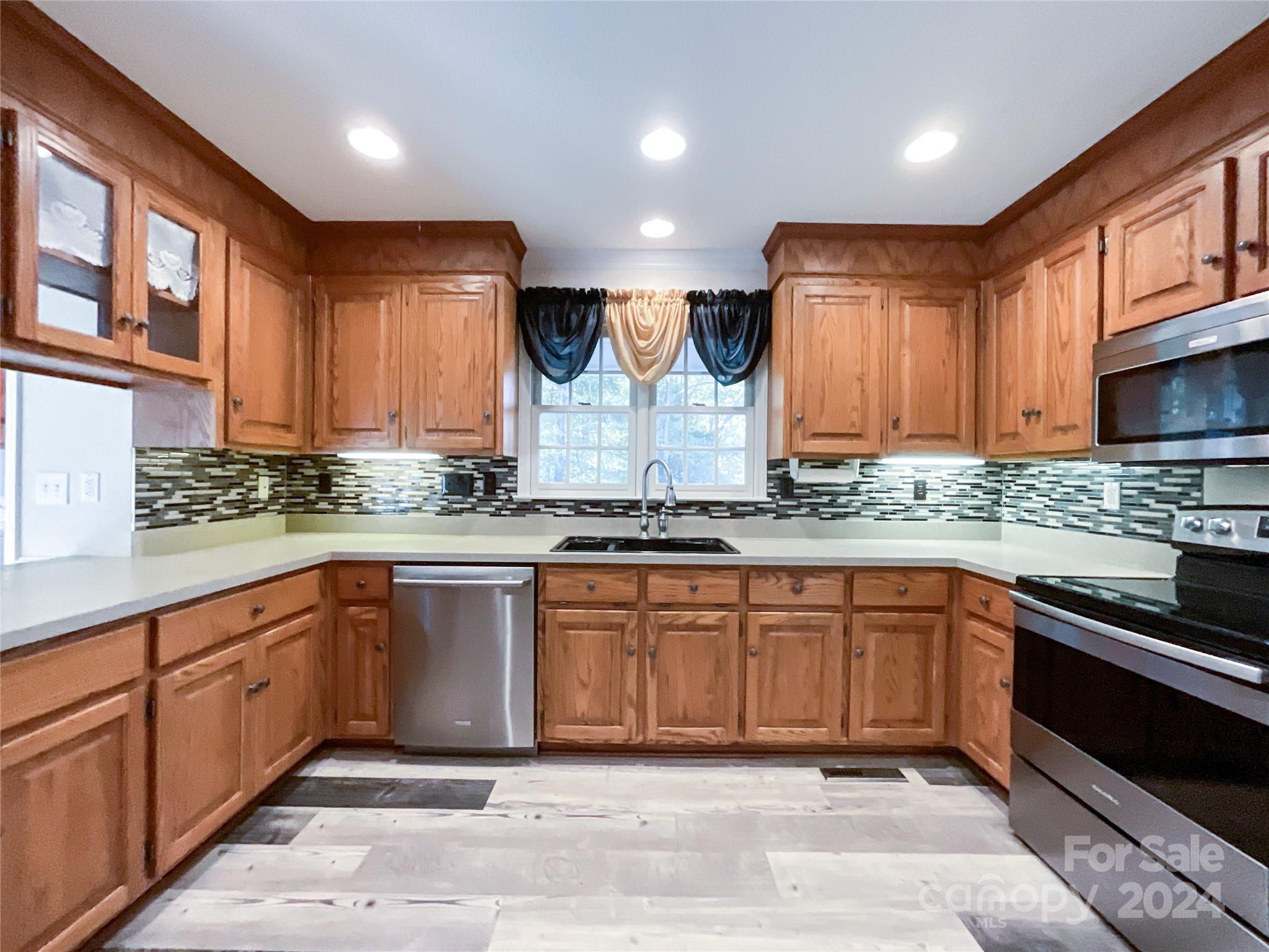 3018 Castlebrook Drive Monroe, NC 28112 - Photo 10 of 47