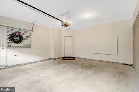 $795,000 | 4560 Fair Valley Drive, Fairfax, VA 22033