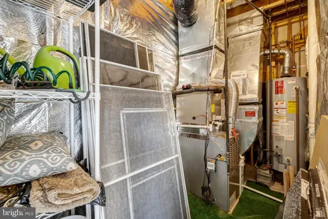 $795,000 | 4560 Fair Valley Drive, Fairfax, VA 22033