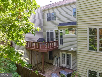 $795,000 | 4560 Fair Valley Drive, Fairfax, VA 22033