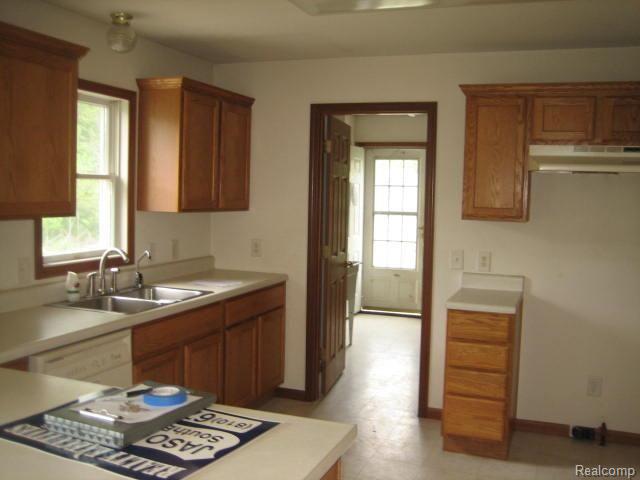 15725 Schultz Road Allenton, MI 48002 - Photo 5 of 12 15725 016.jpg