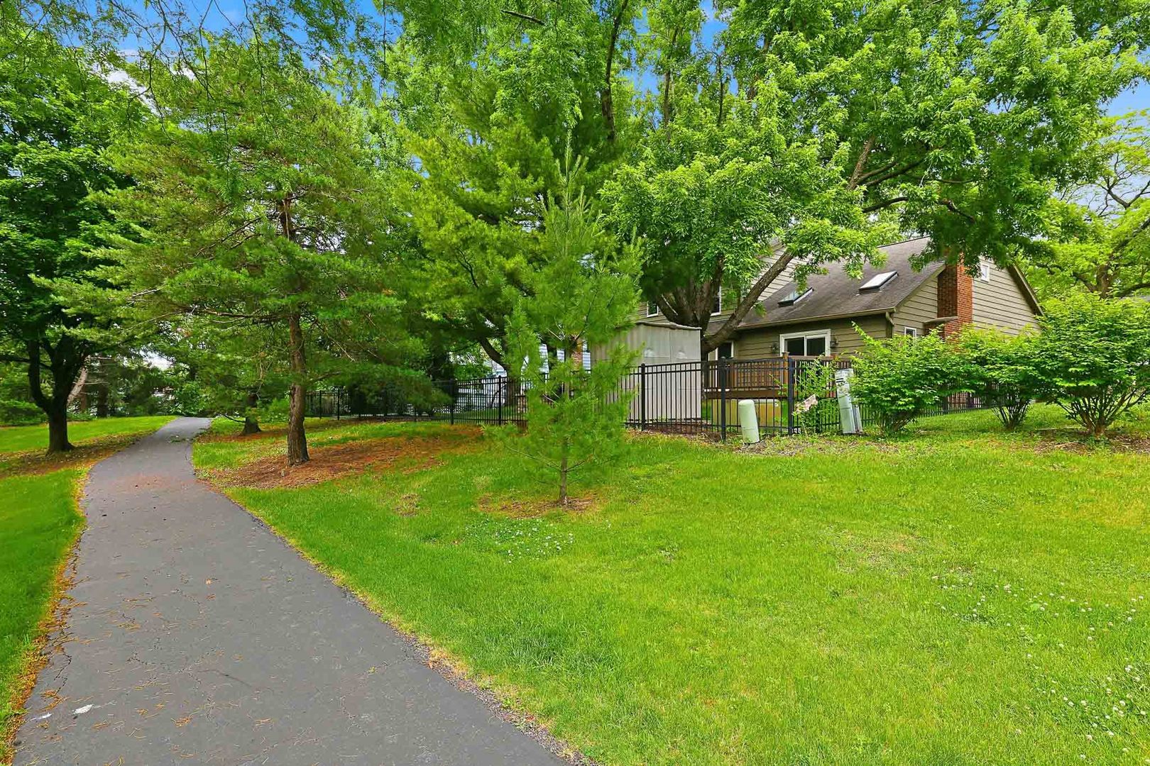 2528 Sun Valley Road Lisle, IL 60532 - Photo 63 of 65