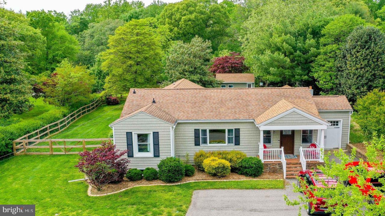 1668 St Margarets Road Annapolis, MD 21409 - Photo 1 of 59 Gallery Image 1