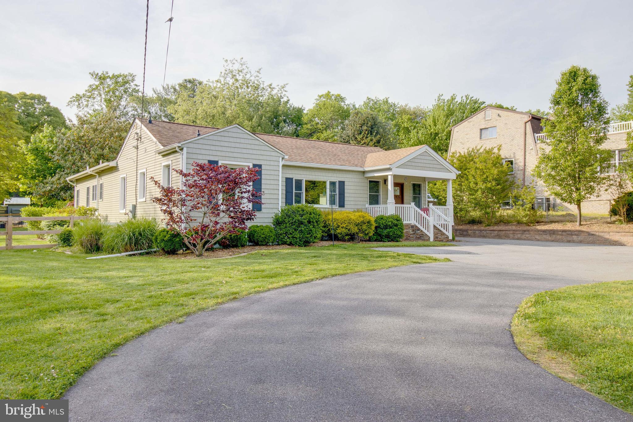 1668 St Margarets Road Annapolis, MD 21409 - Photo 36 of 59 Circle drive.