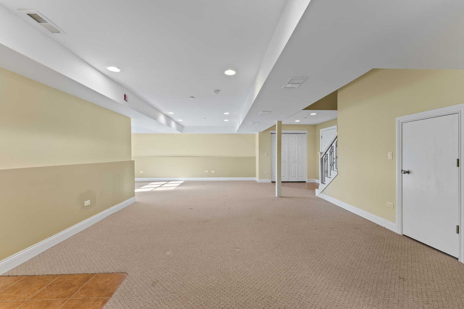 5533 Lincoln Avenue Morton Grove, IL 60053 - Photo 29 of 40 a view of empty room