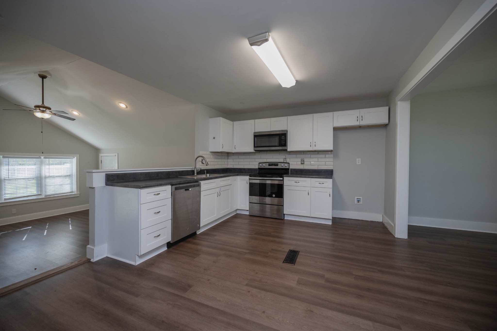 6624 Scenic Drive Murfreesboro, TN 37129 - Photo 4 of 17