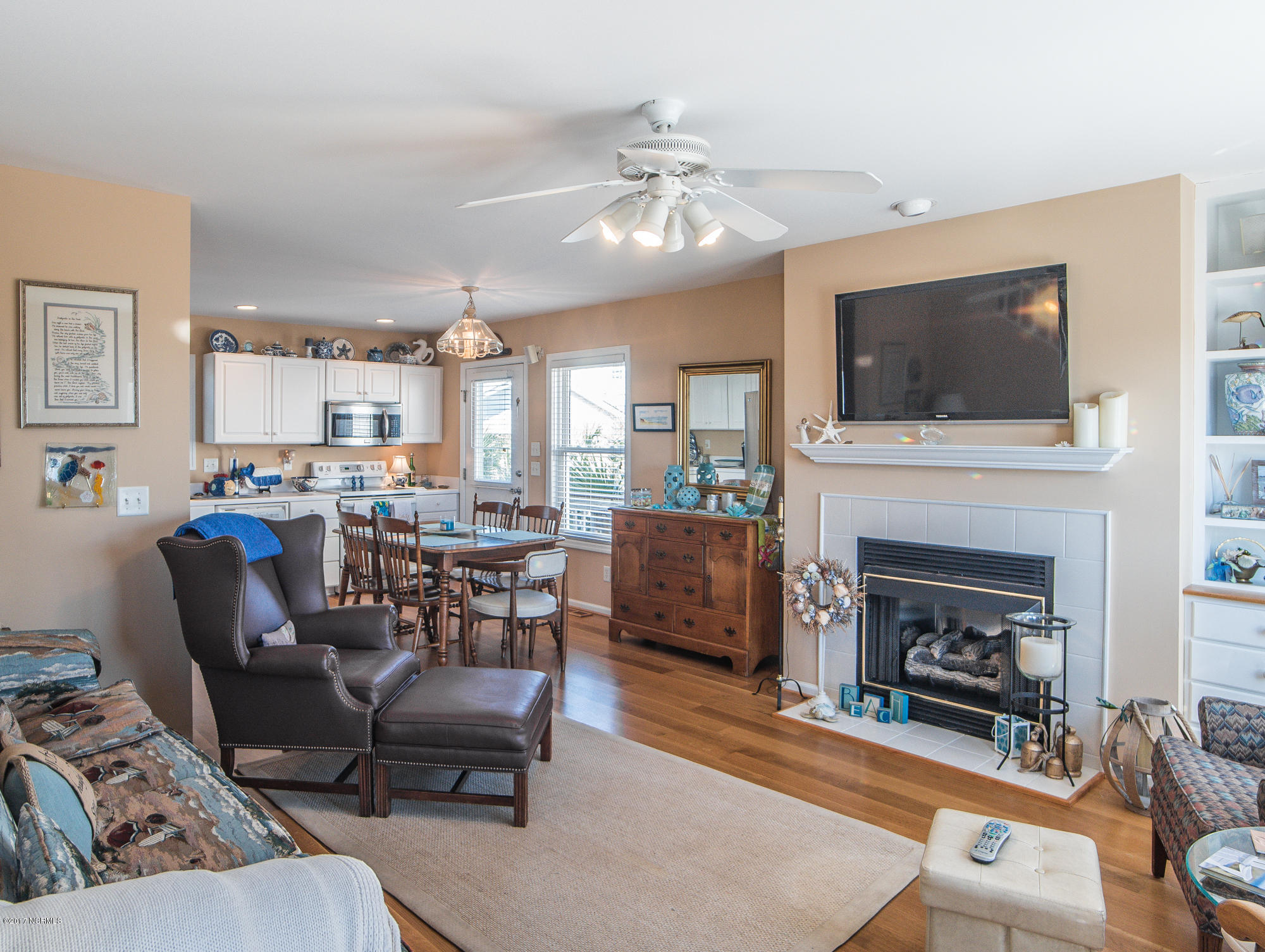 241 Topsail Road North Topsail Beach, NC 28460 - Photo 7 of 31 07-large-2000px