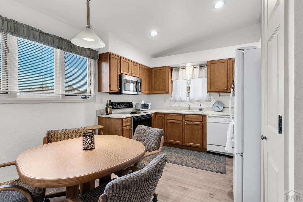 104 San Carlos Road, Unit M Pueblo, CO 81005 - Photo 9 of 24