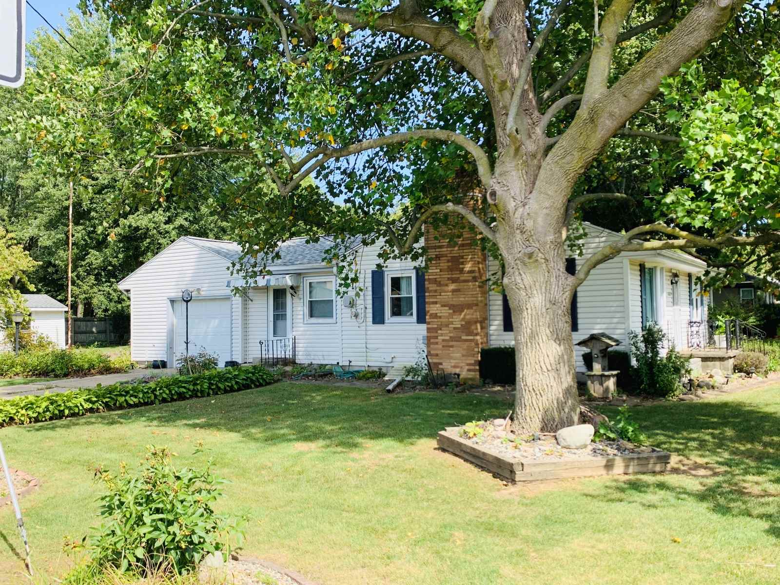 26829 Early Road South Bend, IN 46628 - Photo 3 of 14