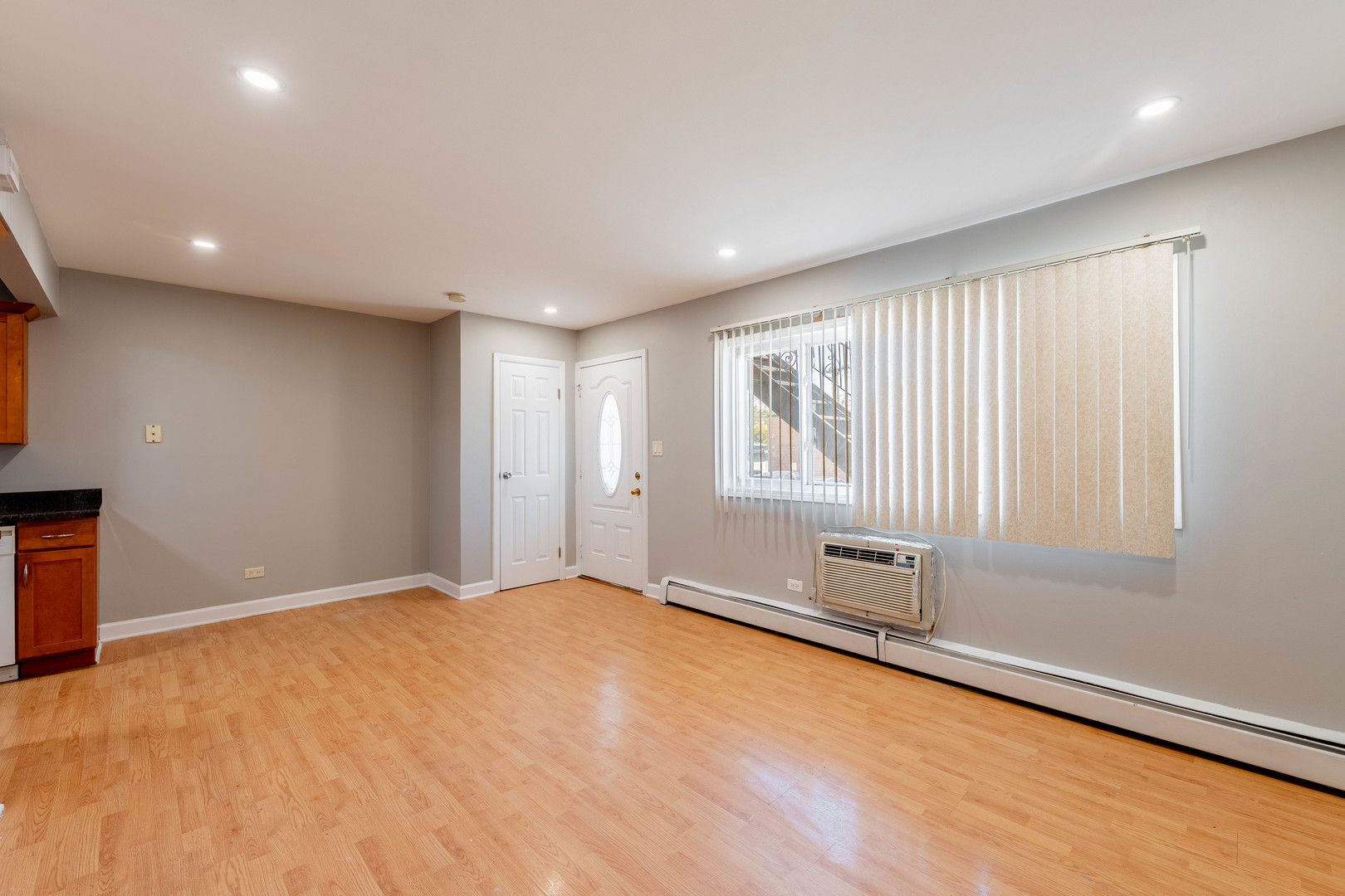4323 South Harlem Avenue, Unit 3 Riverside, IL 60546 - Photo 6 of 24 Gallery Image 6