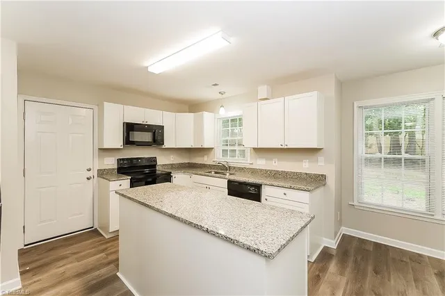 $2,275 | 6815 Renwick Court, Greensboro, NC 27410