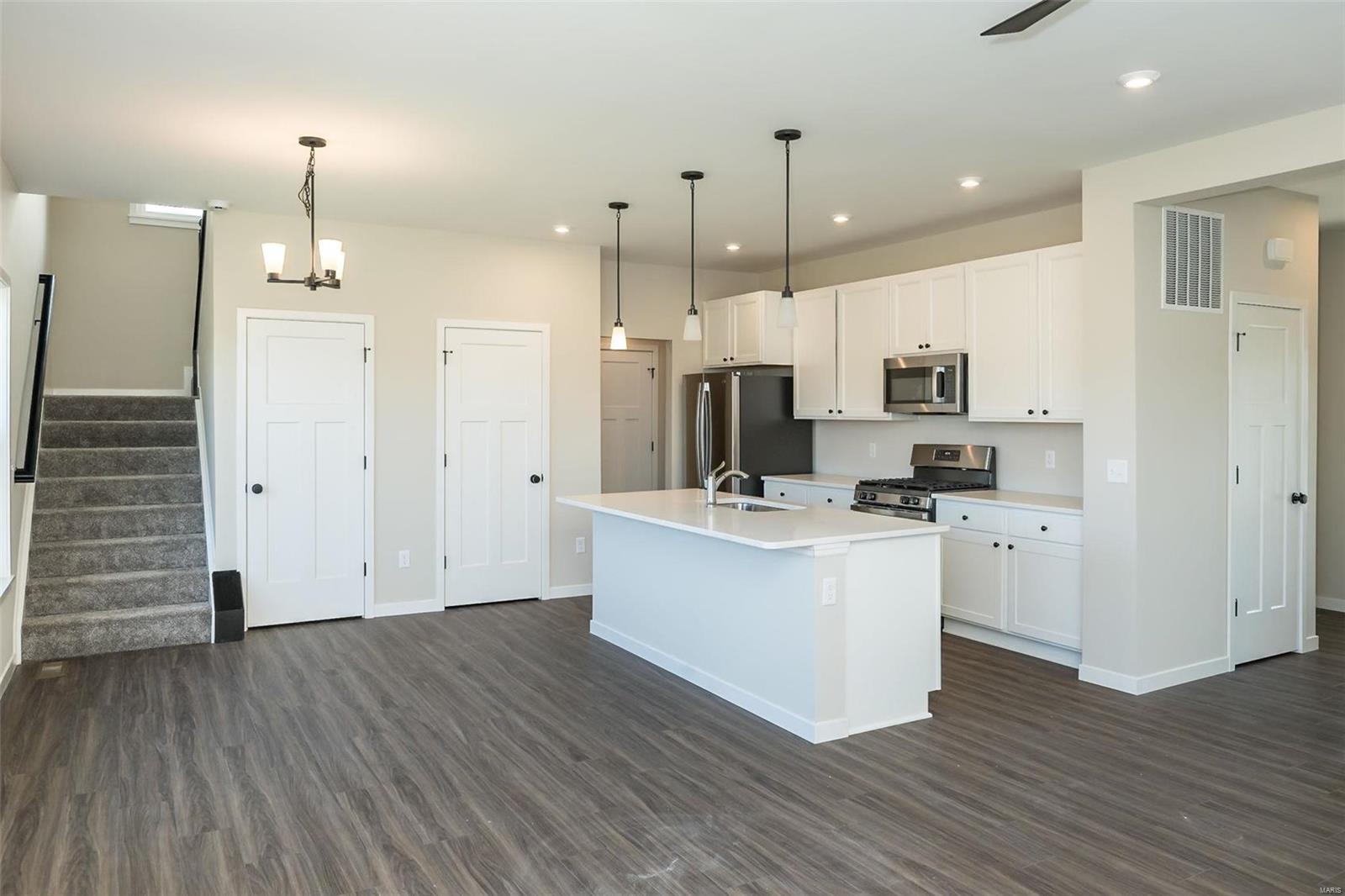 307 Dalriada Boulevard O'Fallon, MO 63368 - Photo 11 of 49