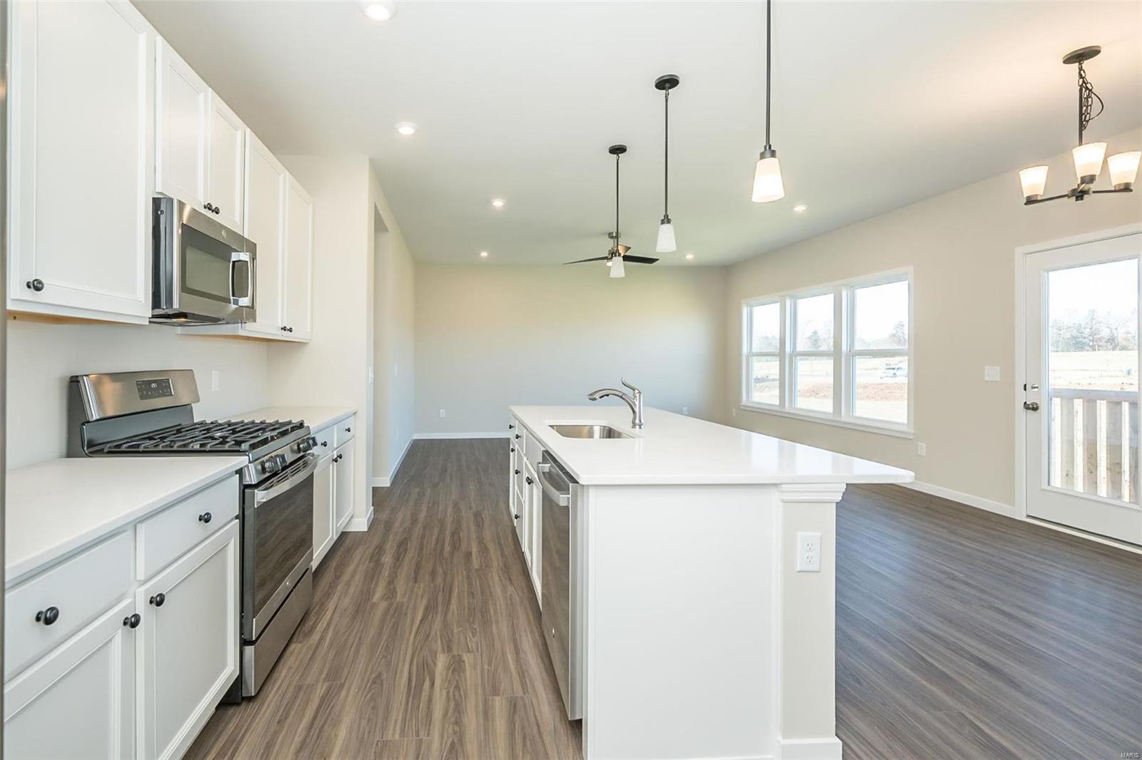 307 Dalriada Boulevard O'Fallon, MO 63368 - Photo 15 of 49