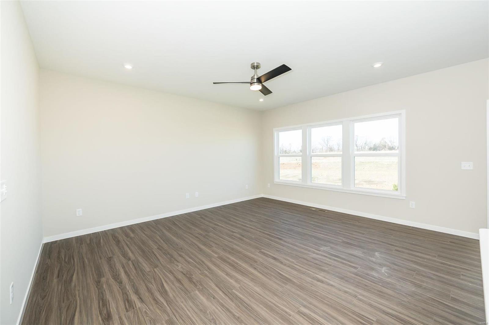 307 Dalriada Boulevard O'Fallon, MO 63368 - Photo 18 of 49