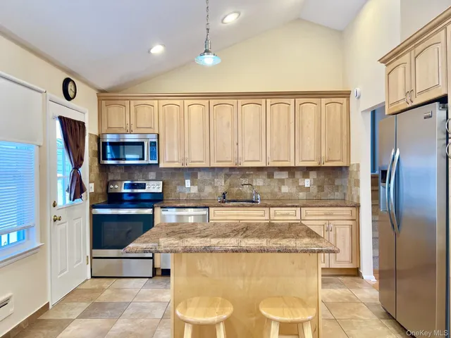 $4,800 | 34 Julliard Drive, Plainview, NY 11803