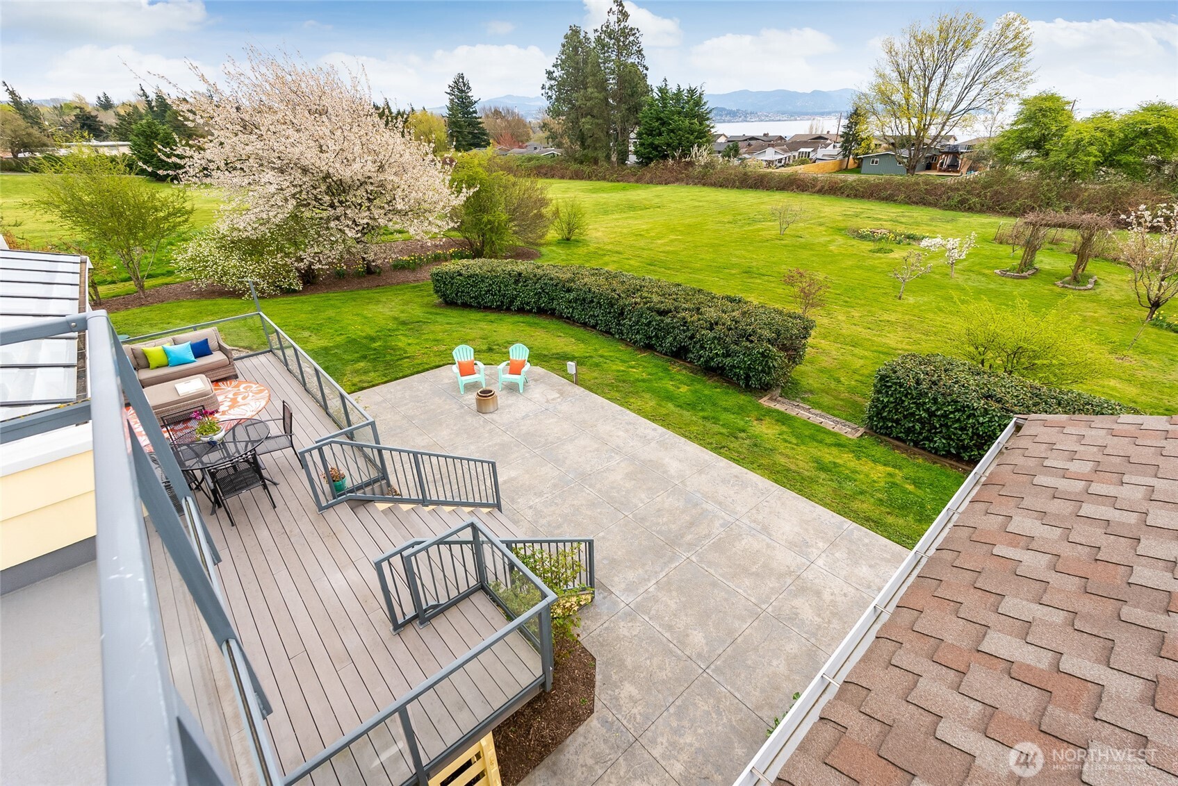 3910 Cliffside Drive Bellingham, WA 98225 - Photo 36 of 40
