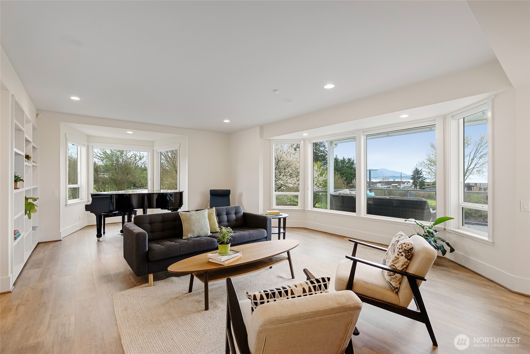 3910 Cliffside Drive Bellingham, WA 98225 - Photo 10 of 40